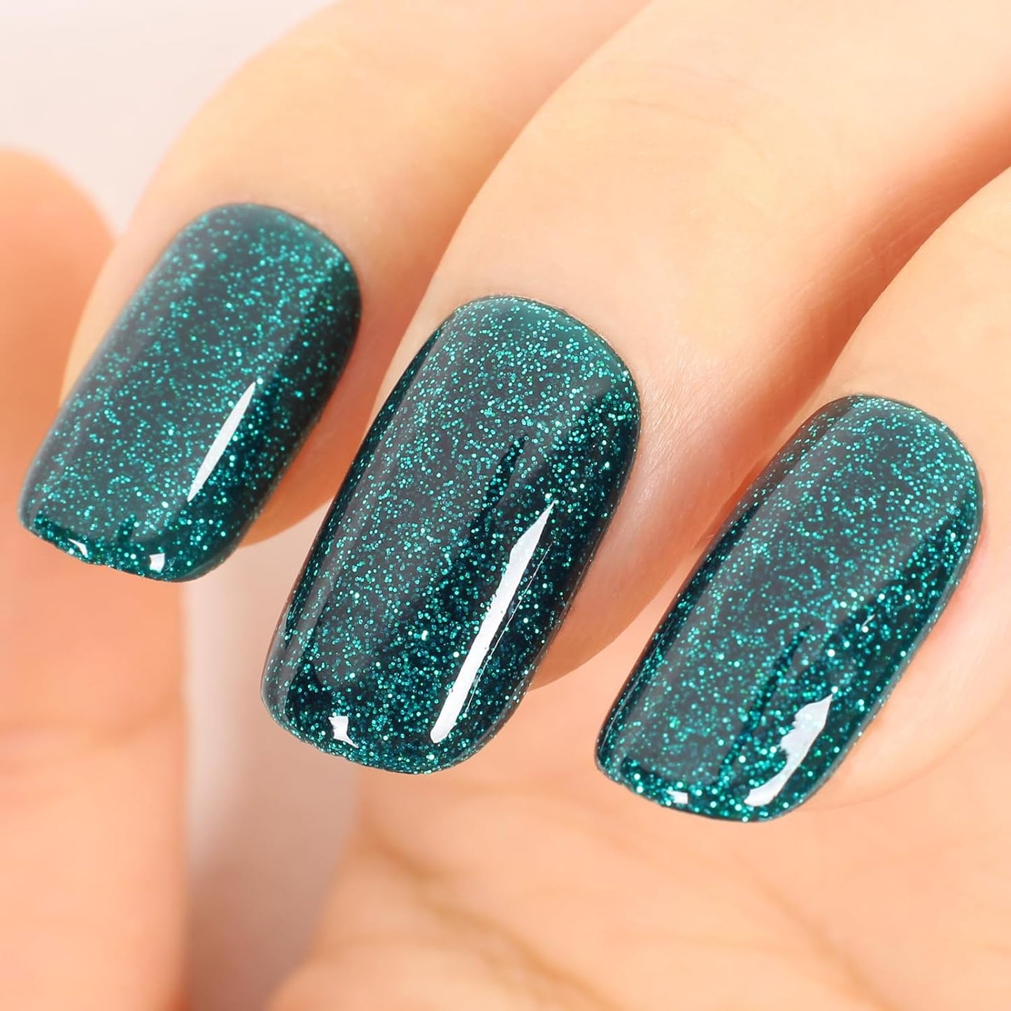 Glitter Gel Polish, Sparkly Shimmer Green Gel Nail Polish, 15ml Soak Off UV Gel Nail Polish for DIY Manicure, St. Patrick's Day Christmas Green Color Gel - GP0063