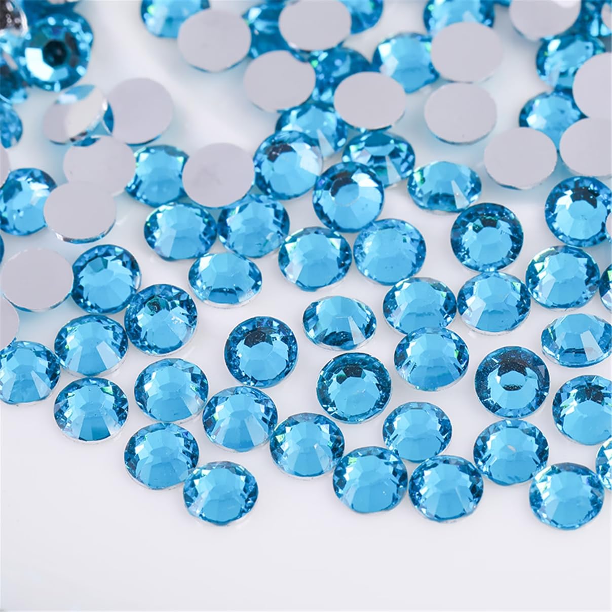 1500 Pieces SS16 4mm Flatback Rhinestones Clear Glass Round Gems Crystals for Nail Art DIY Crafts Clothes Shoes Bags （Aqua Blue）